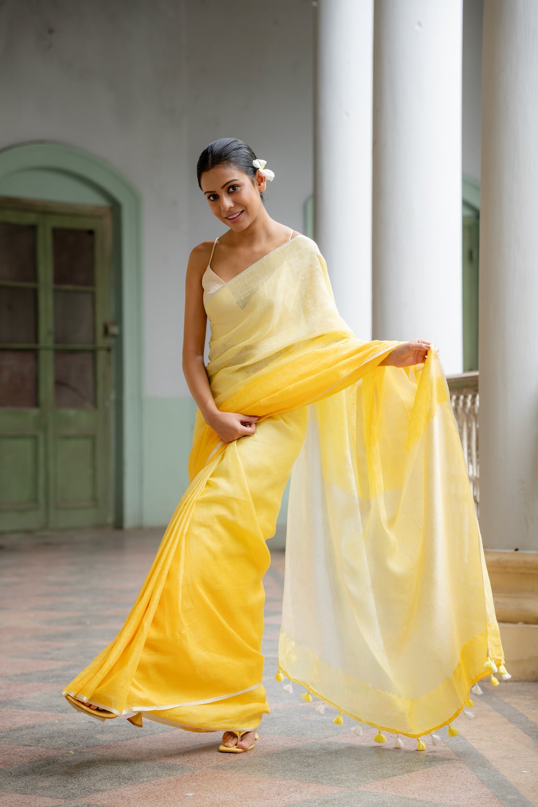 Sun Kissed Beauty Linen Sari - Image 2