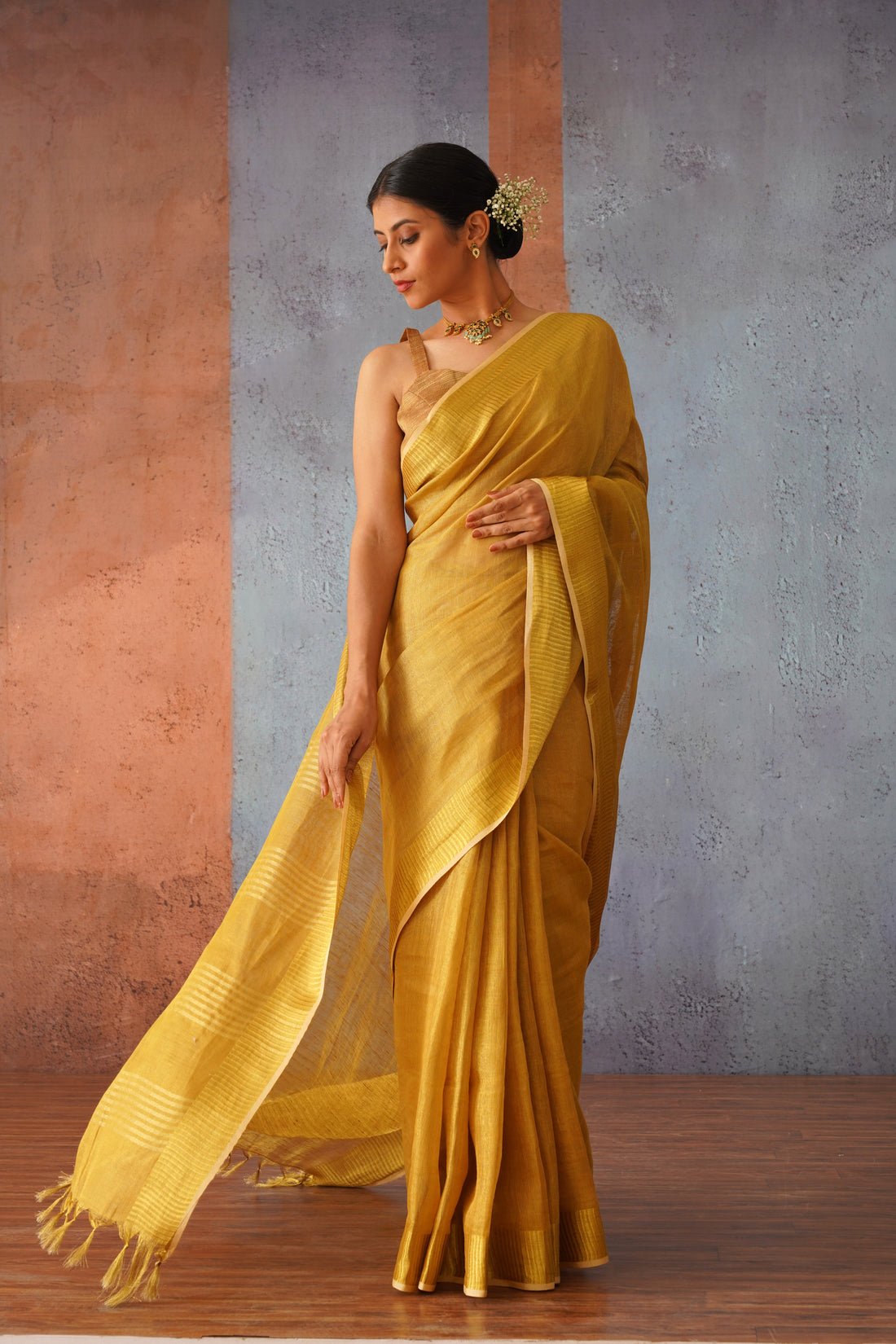 Golden Diva Tissue Linen Sari - Image 2