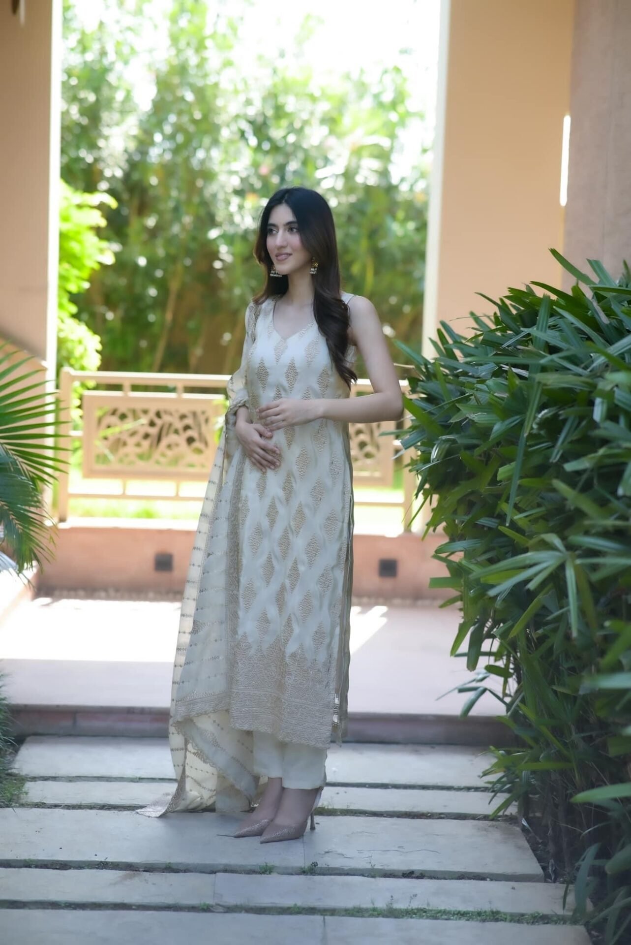 Vedanshi cosmos suit set - Image 3