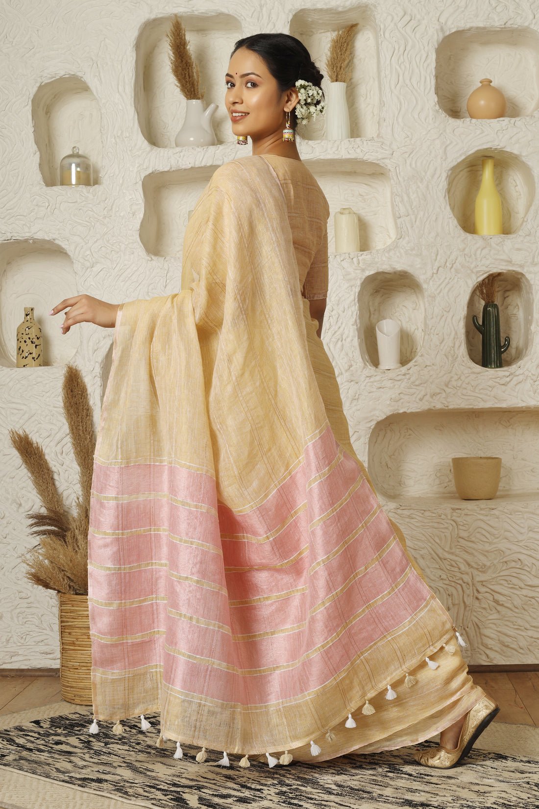 Sunehri Linen Sari - Image 3