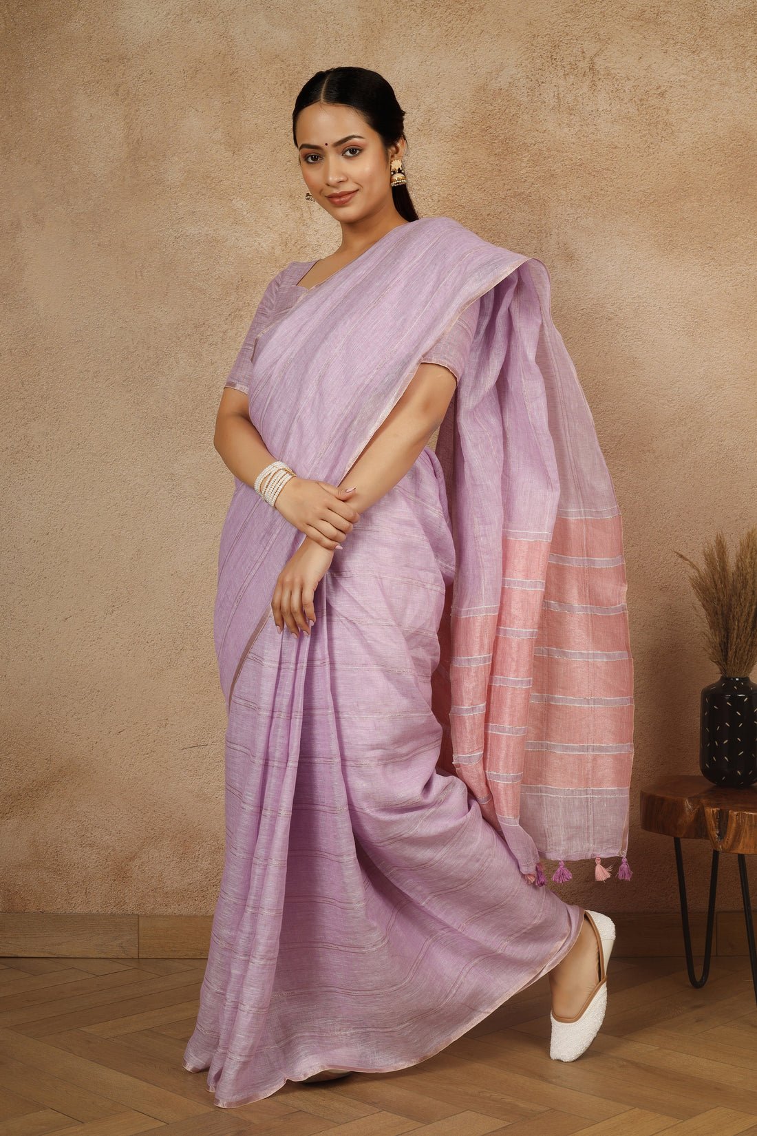 Gul Lavender Linen Zari Sari - Image 4