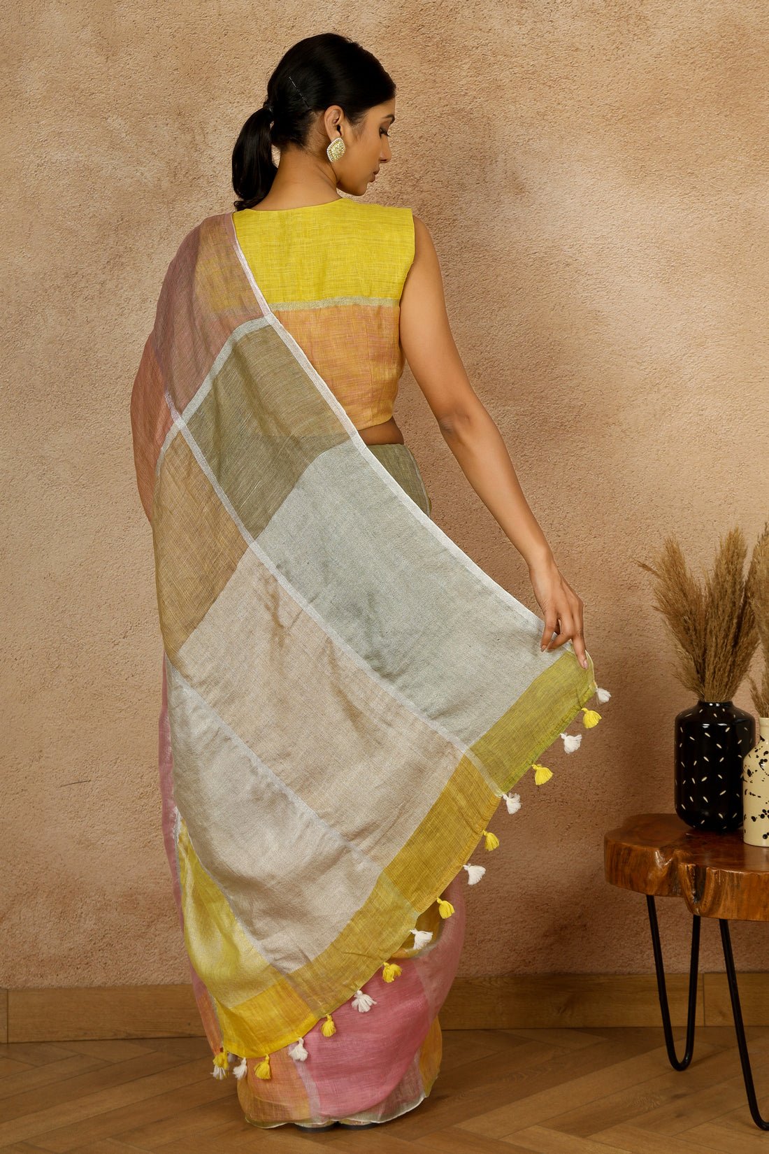 Holika Linen Sari - Image 4