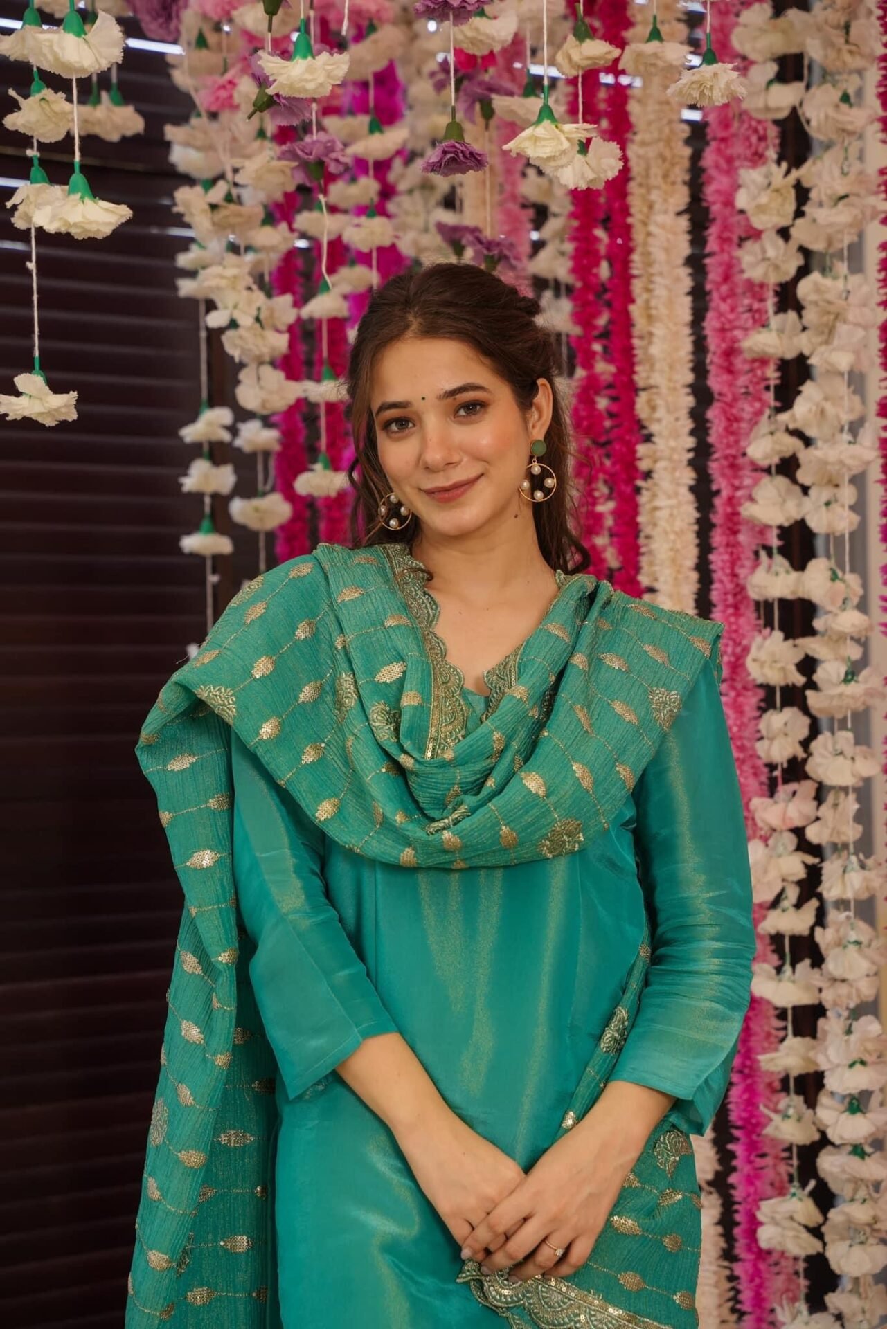 Gulnar green sharara set - Image 2