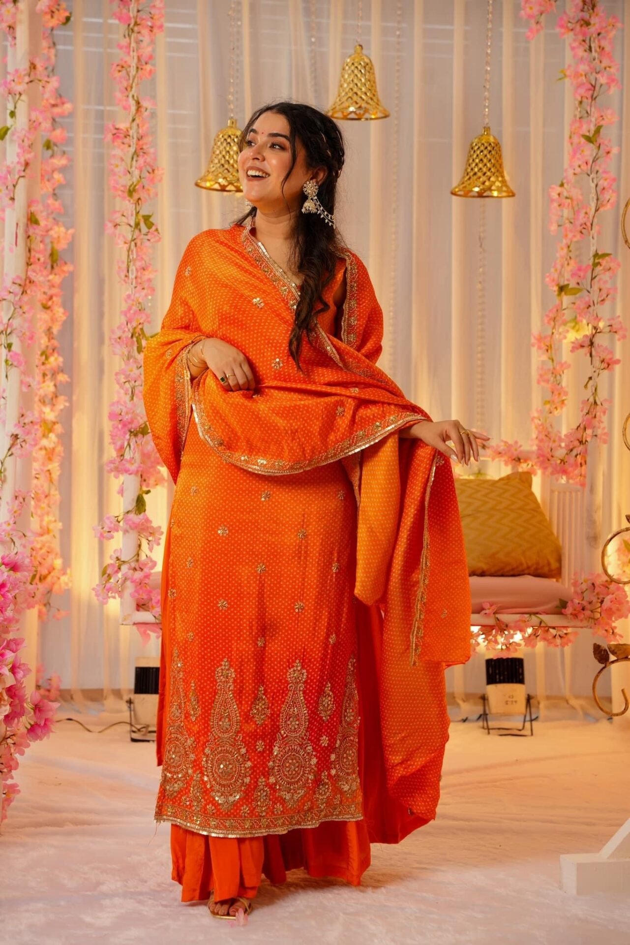 Saffron silk heavy suit set - Image 4