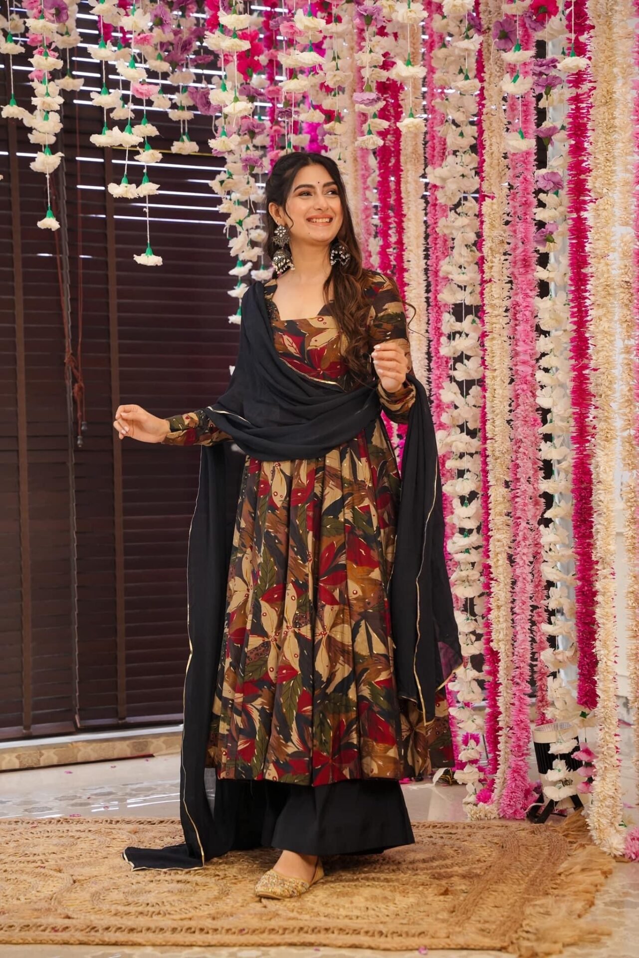 Dahlia black rayon suit set - Image 4