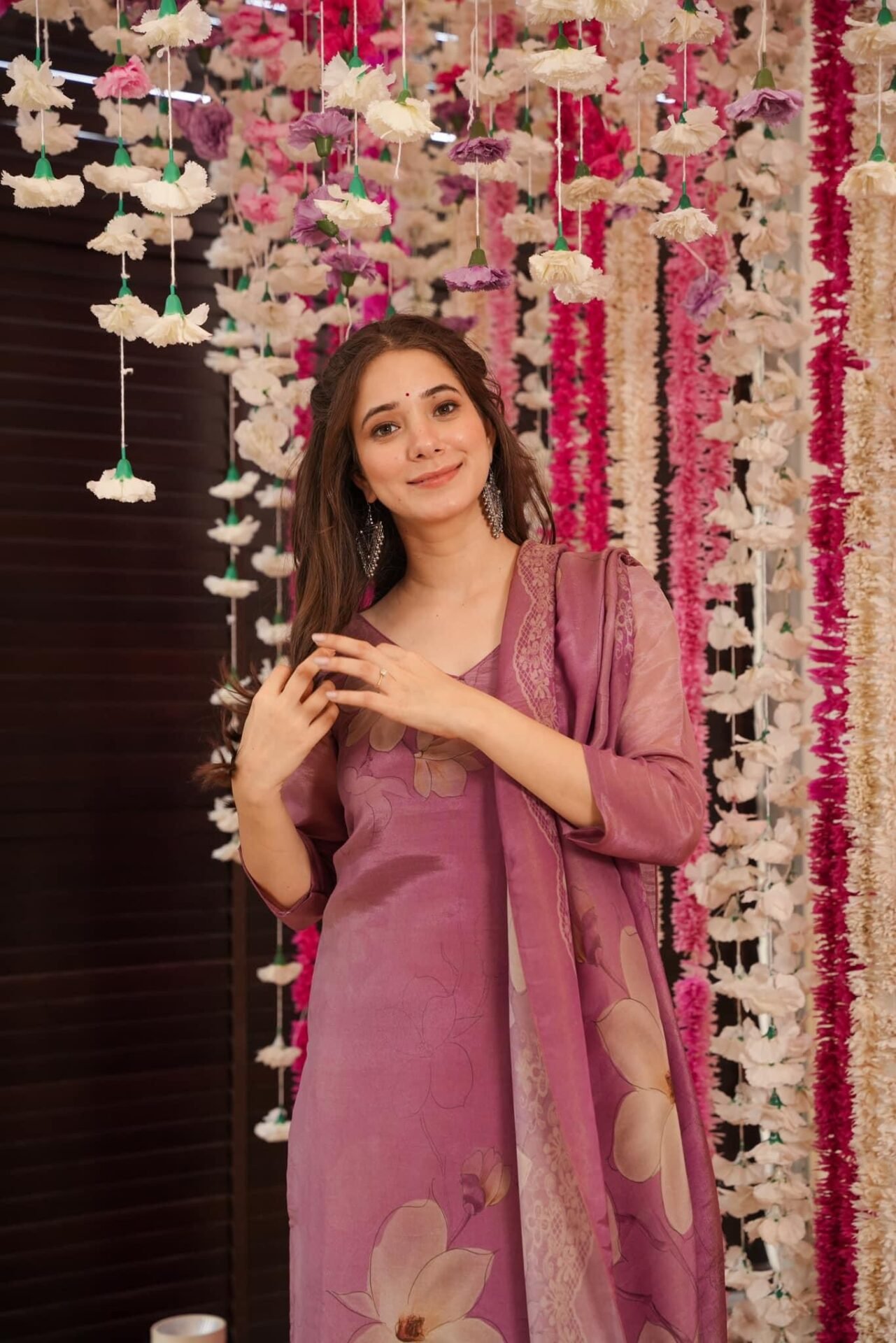 Rabia glow floral kurta set - Image 2