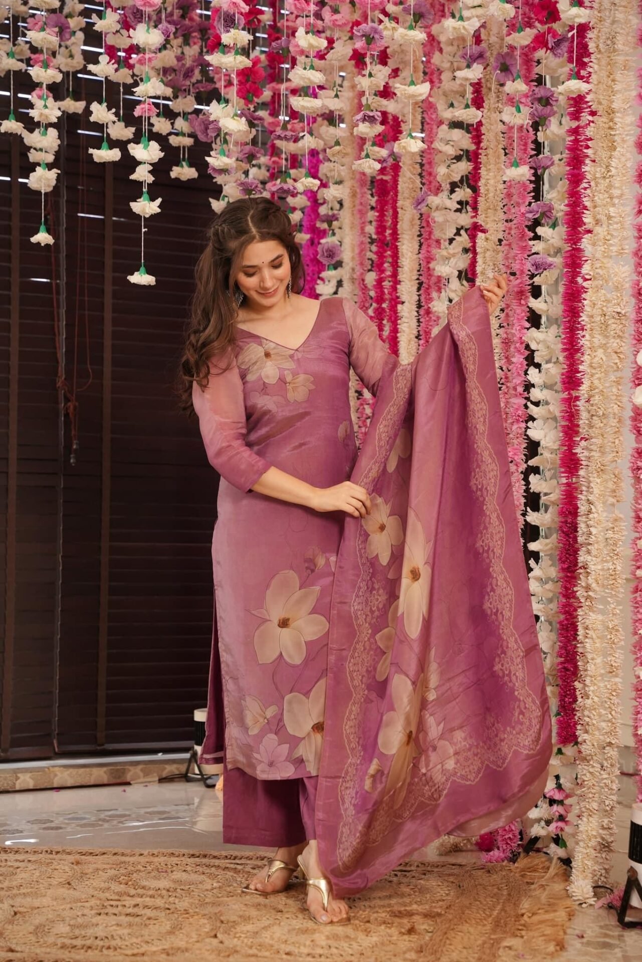 Rabia glow floral kurta set - Image 3