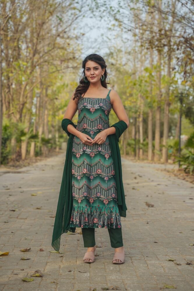 GREEN UPADDA STRAIGHT SUIT SET - Image 2