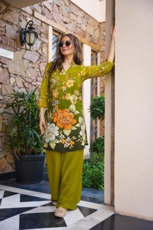 HAZEL GREEN EMBROIDERED SET