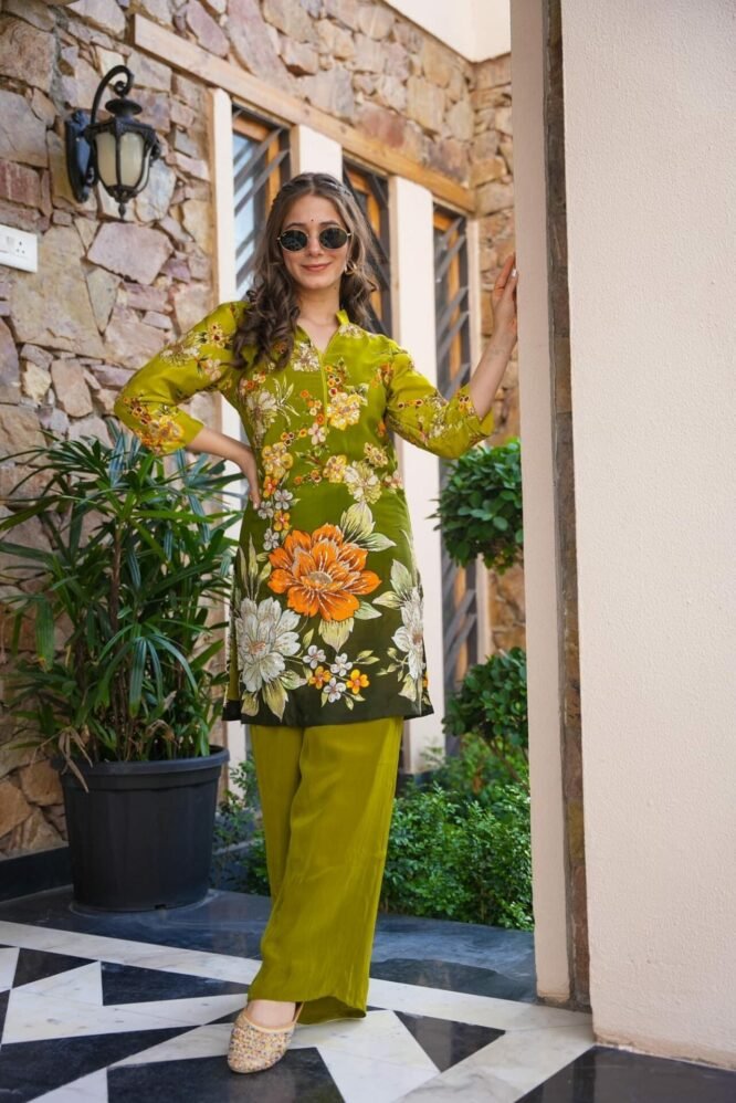 HAZEL GREEN EMBROIDERED SET - Image 2