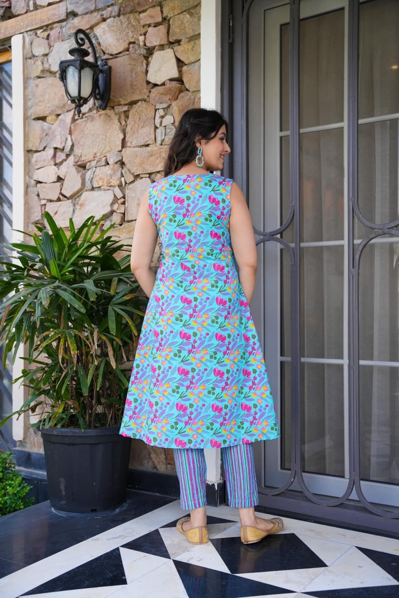 VEDIKA COTTON KURTA SET - Image 2