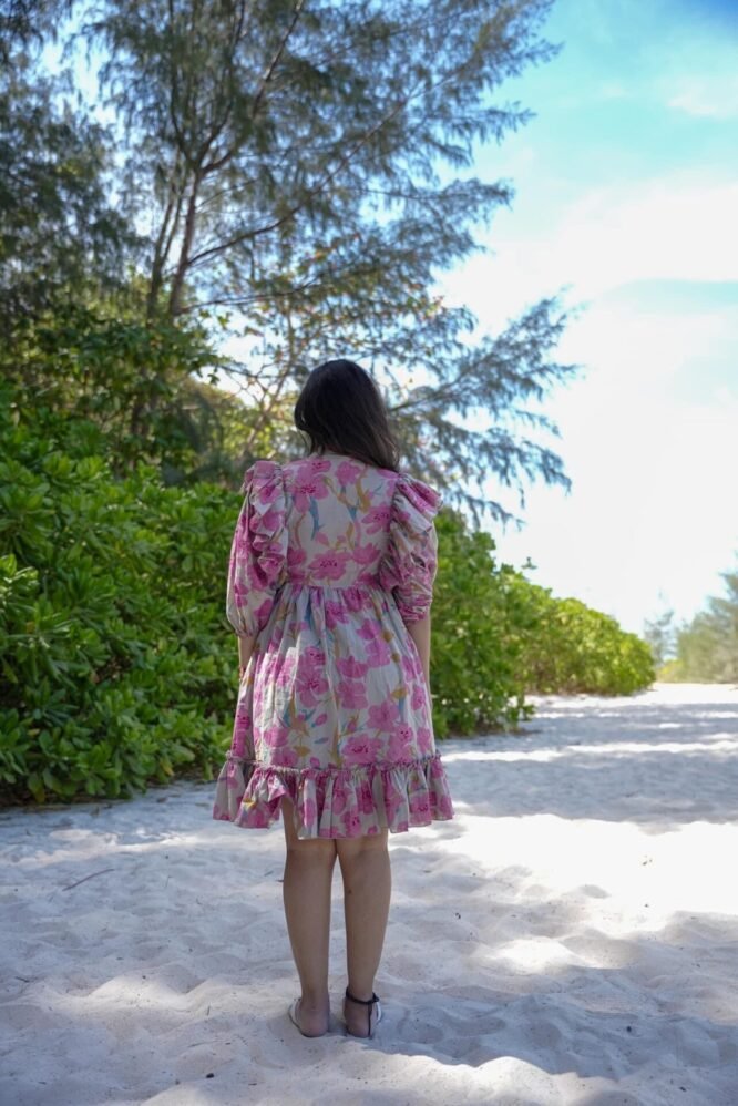 Grey floral fantasy - Image 4