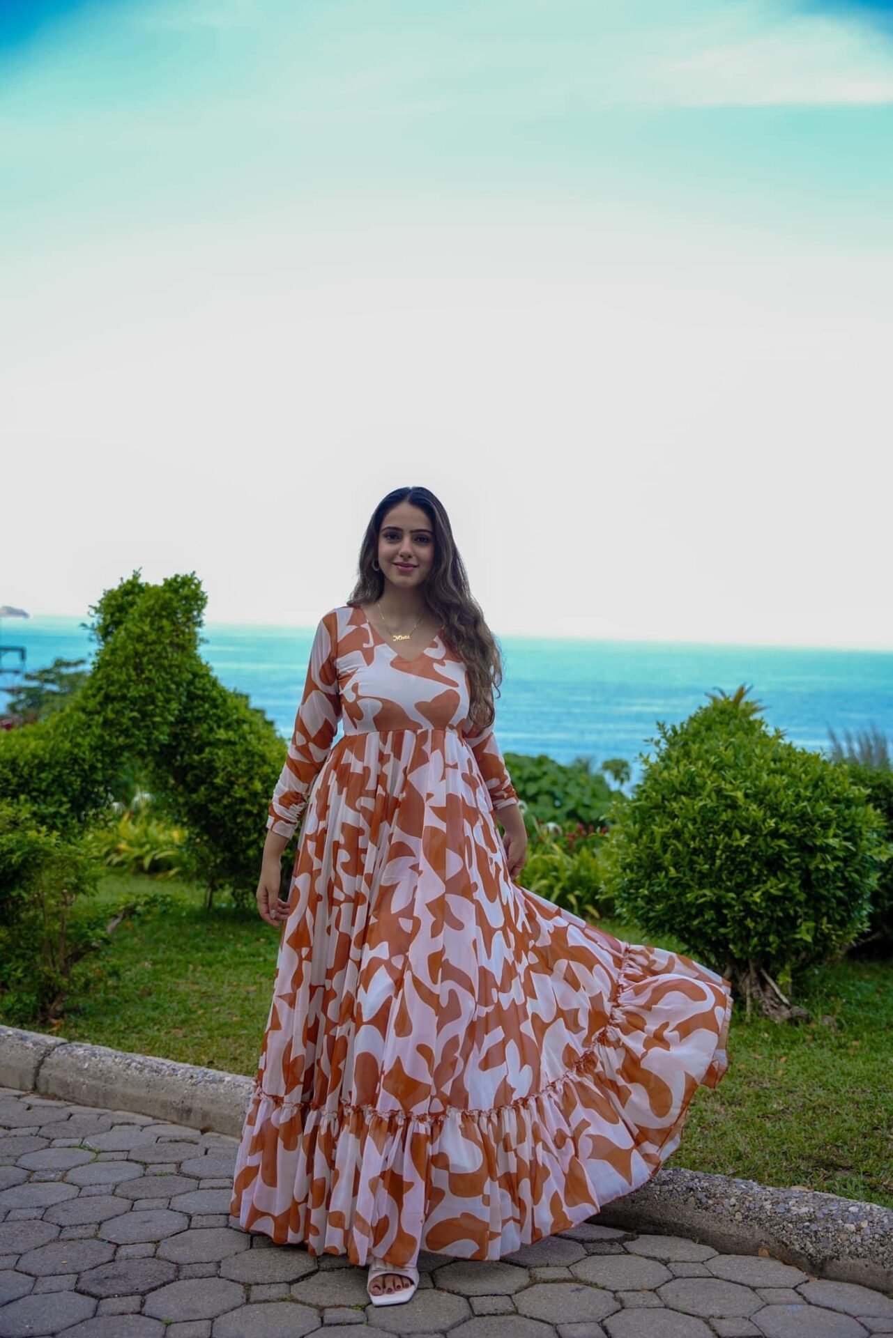 Camellia georgette dress - Image 4