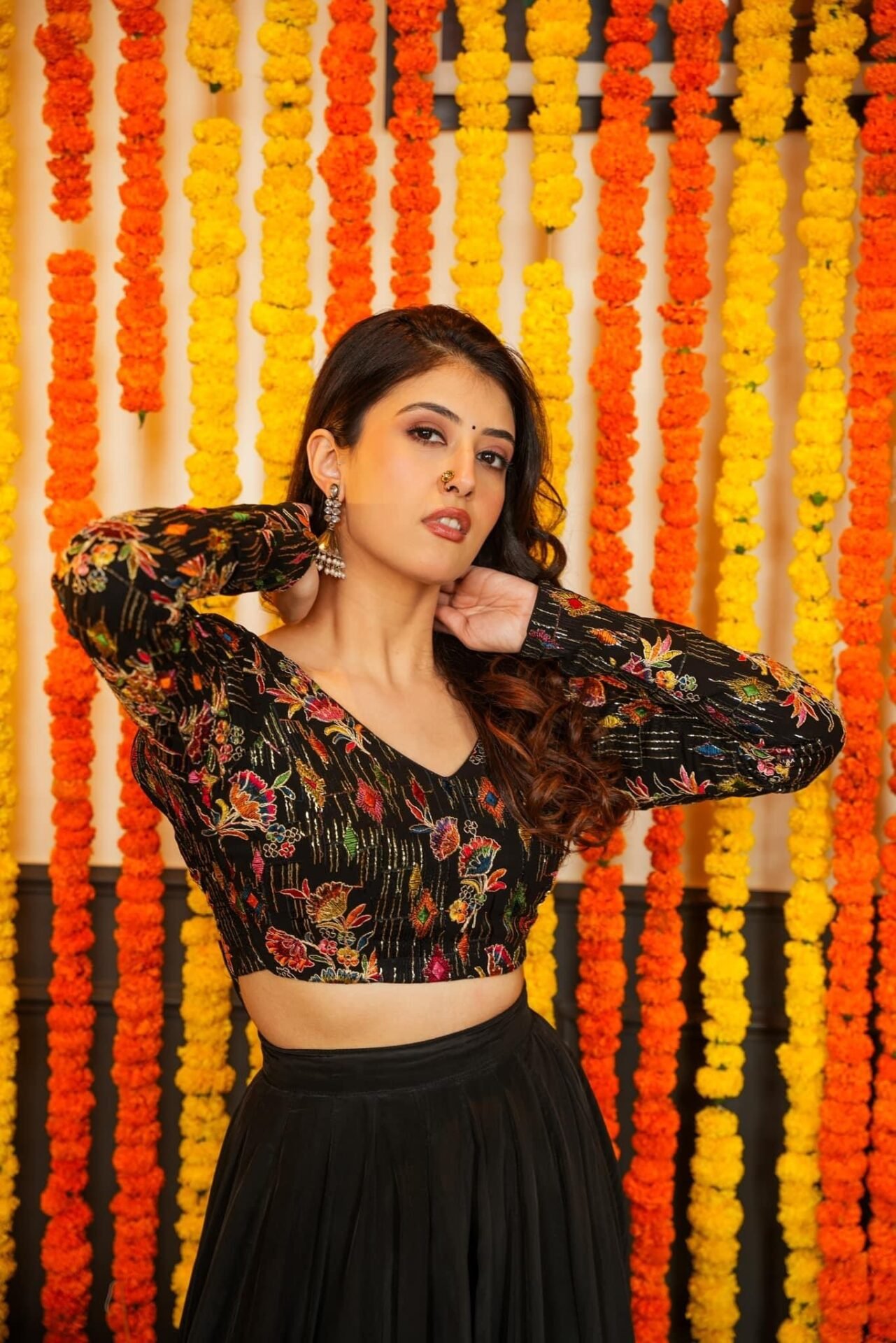 Infinite Black SKIRT ATTIRE - Image 3