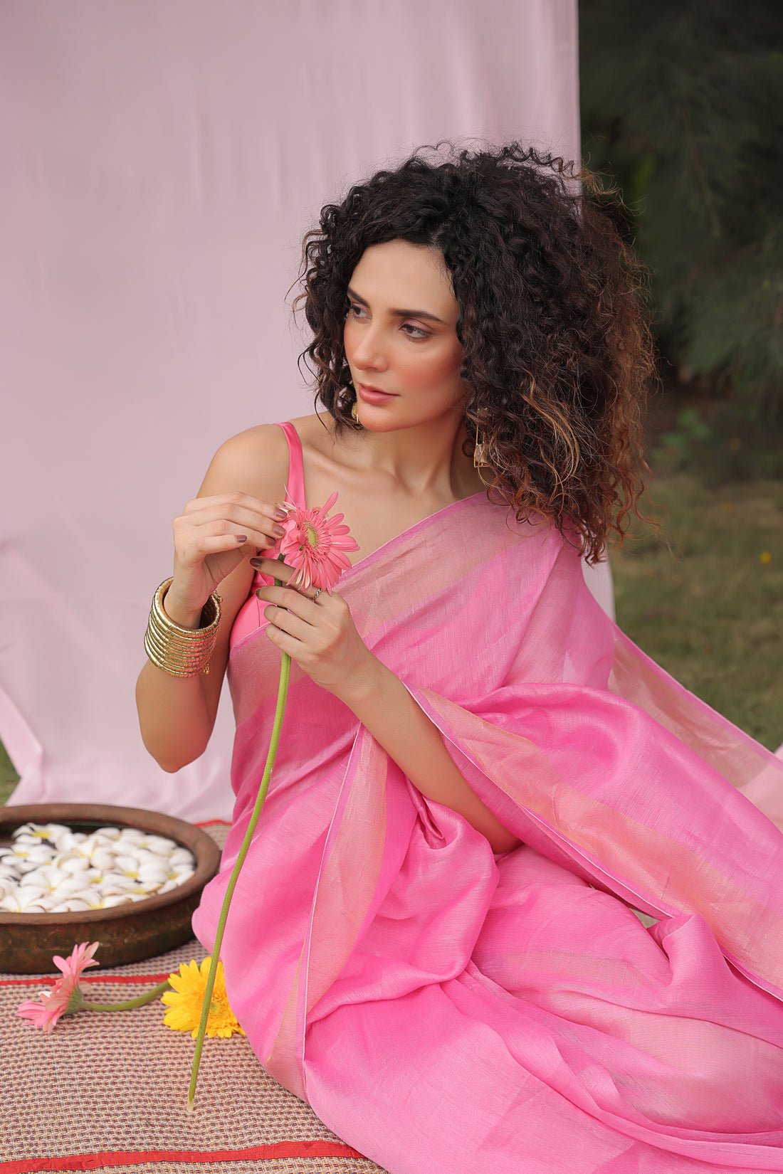 Surmai Pastel Pink Linen Silk Saree - Image 2