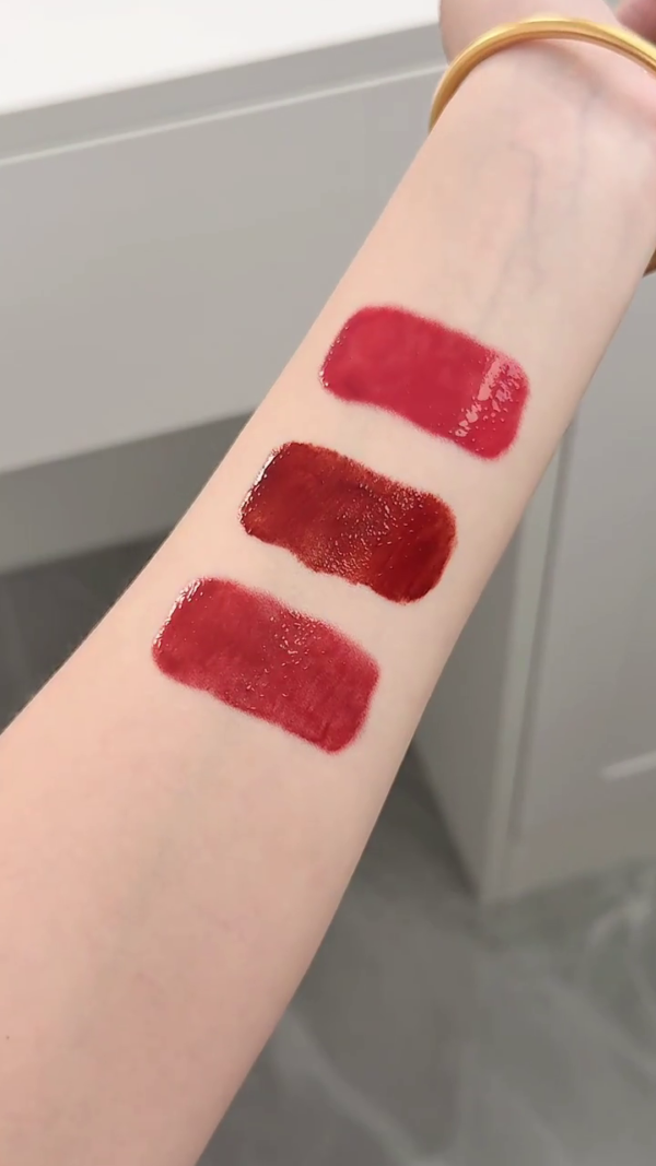 Focallure x My Melody Limited Edition Sweetheart Glossy Lip Tint Set – Long-Lasting, Moisturizing, and Super Pigmented Lip Colors in Adorable Sanrio-Inspired Packaging - Image 3