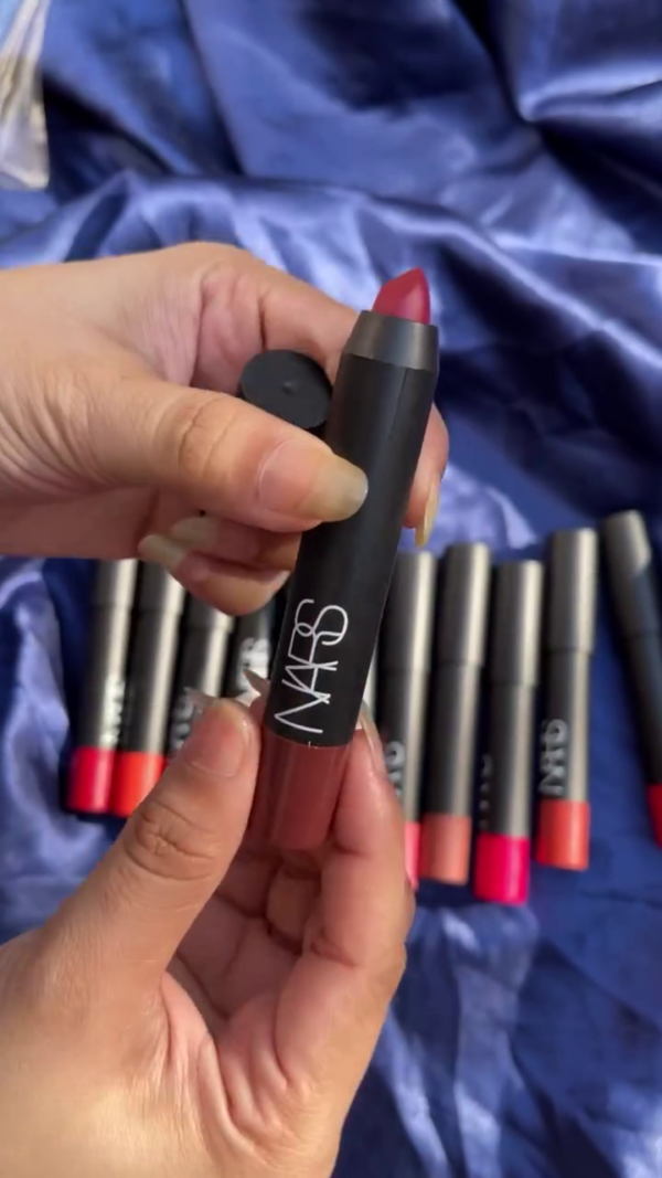 12 Richly Pigmented Long-Lasting Crayon Lipsticks in a Variety of Bold, Nude, Red, and Everyday Shades with Smooth Application and Luxurious Matte Finish – Perfect for All Skin Tones and Occasions - Image 3